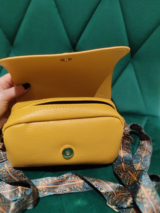 Жіноча сумочка, через плече