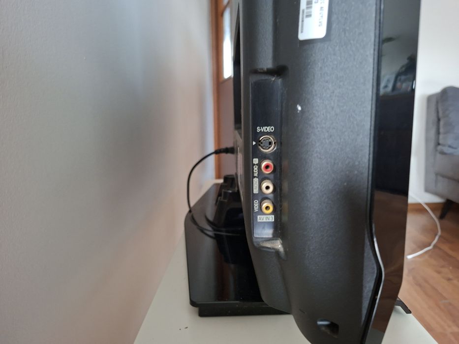 Telewizor LG 32LC52 32 cale retro gry