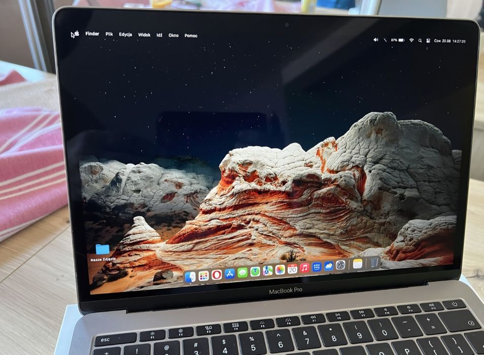 Mcbook Pro 2017.13 cali.