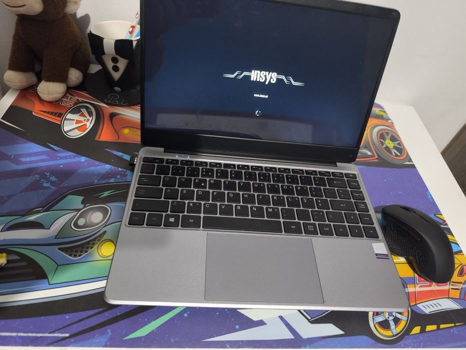 Portátil Insy praticamente novo