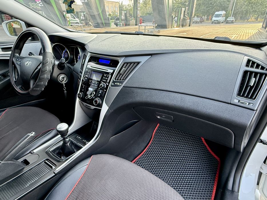 Продам новую Hyundai Sonata
