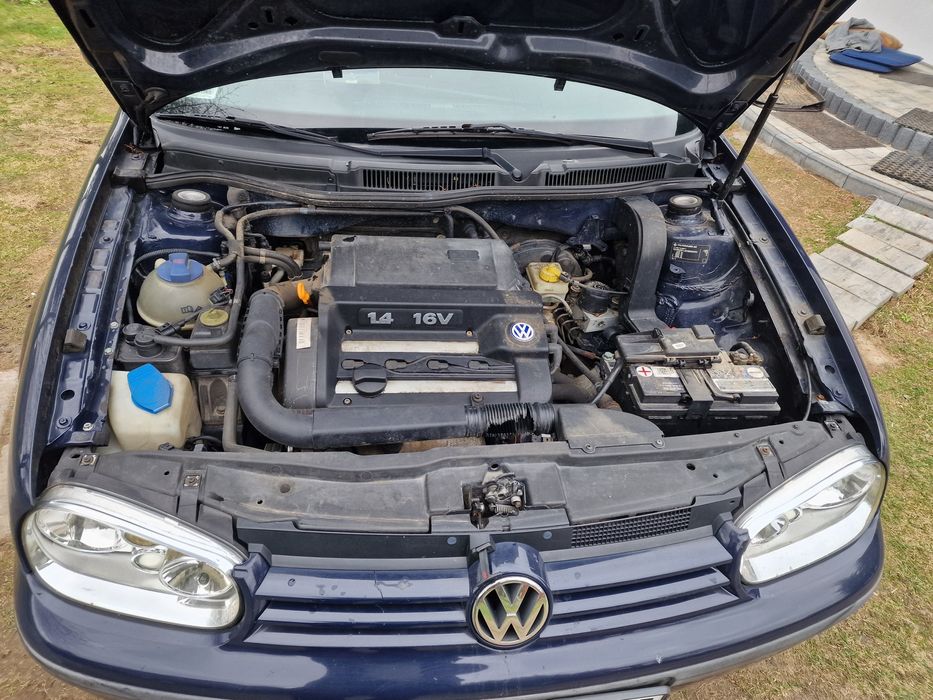 VW Golf 4  1.4 16v