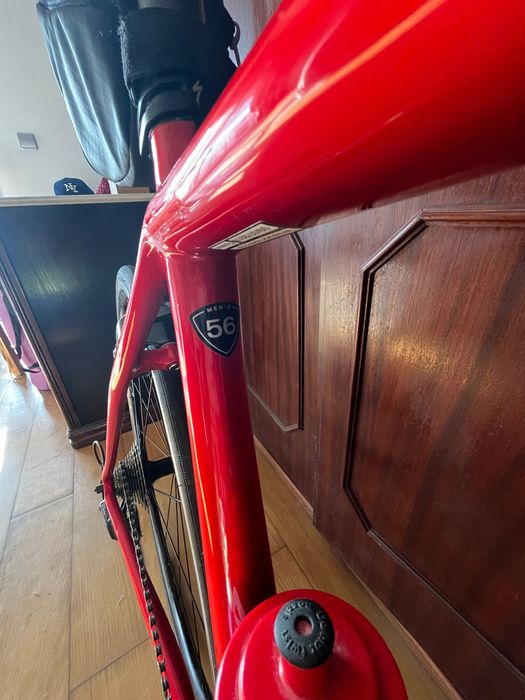 Bicicleta Specialized e componentes Shimano