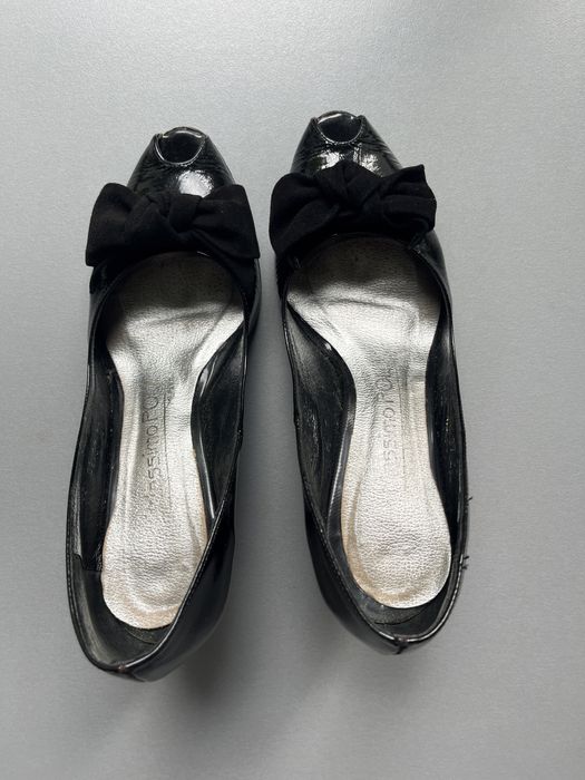 Czółenka szpilki skórzane lakierowane 37