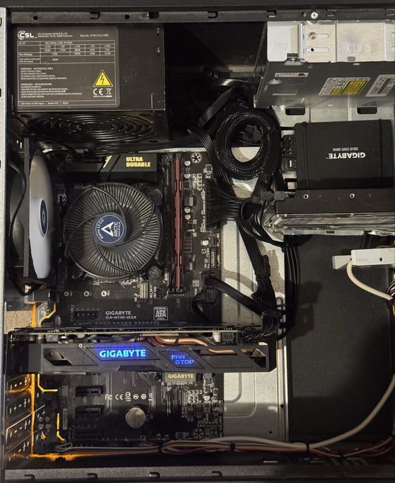 Продам ігровий ПК + монітор + клавіатура + мишка (бонусом)