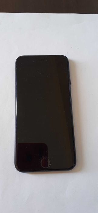 Телефон Apple iPhone SE2 A2296 128GB, чорний, заблокований