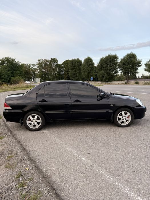 Mitsubishi Lancer 9