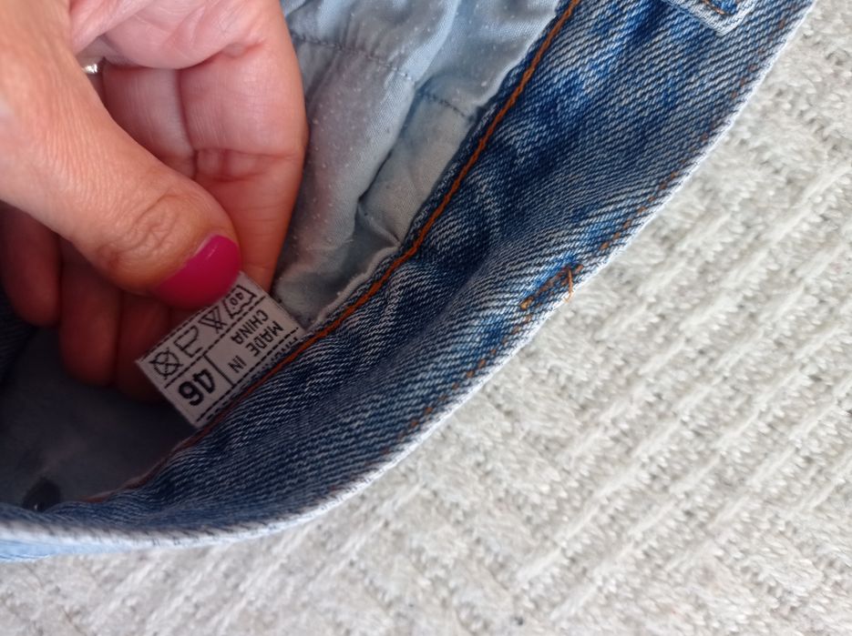 Modna spódnica damska jeansowa