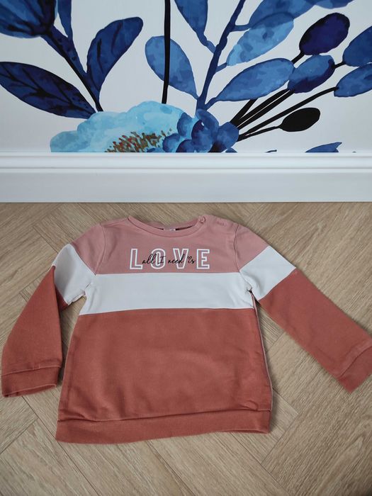 Zestaw ubrań dla dziewczynki, bluza, jeansy, rozmiar 80.