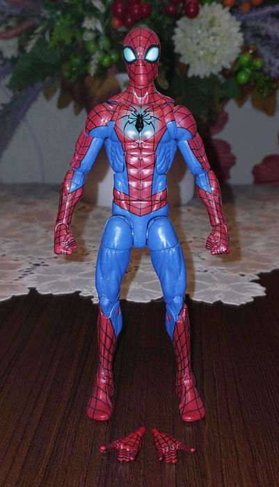 Hasbro Marvel Legends Spider-Man Figurka Toys R'Us Exclusive