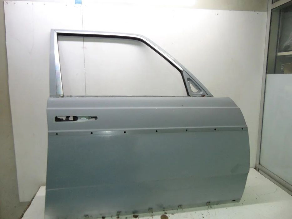 Mercedes W123 portas frente