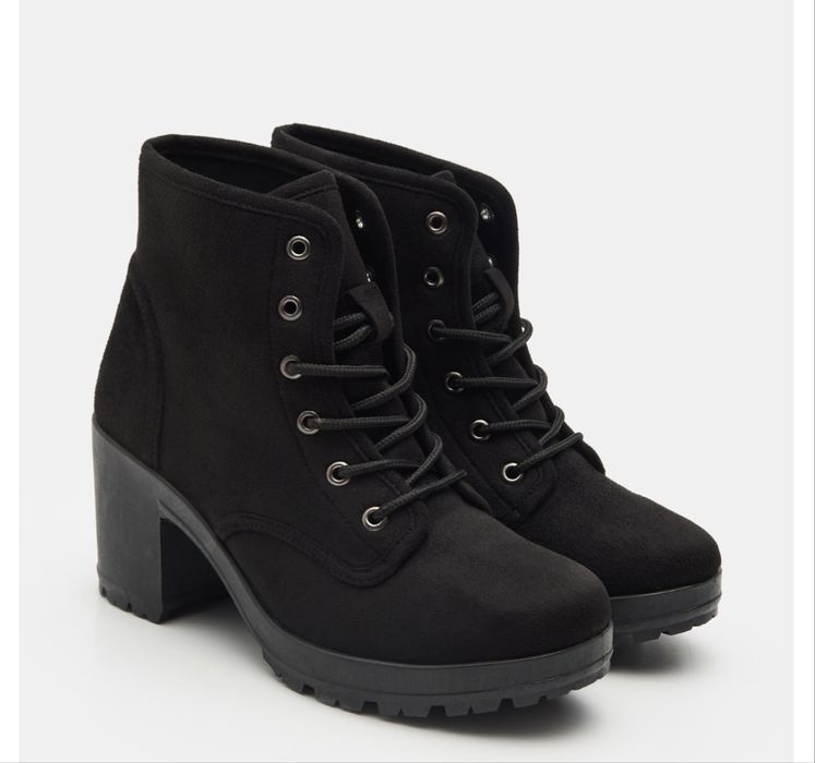 Ботильйони на підборах