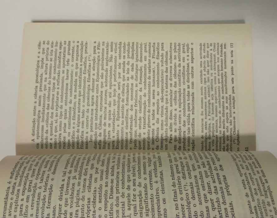 Teoria do conhecimento científico, de Armando Castro