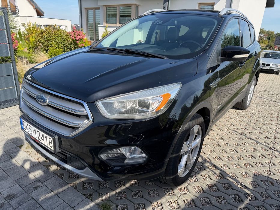 Ford Kuga Bogata wersja Titanium l Panorama l Kamera cofania l Hak