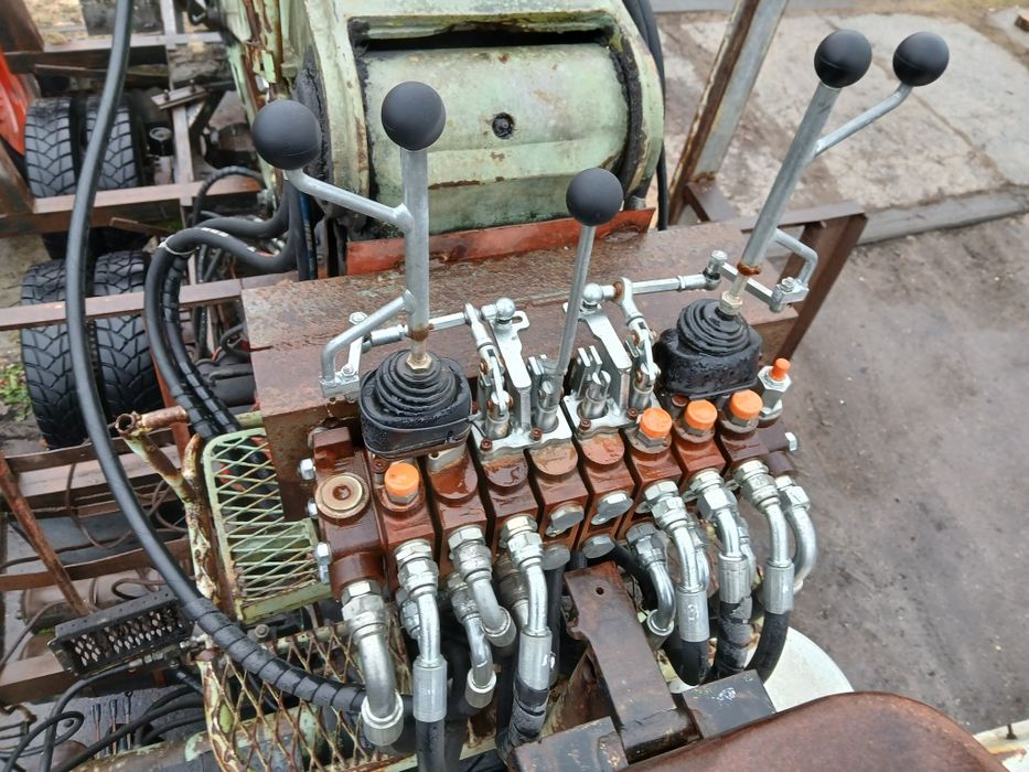 Камаз маніпулятор LOGLIFT 95 лісовоз