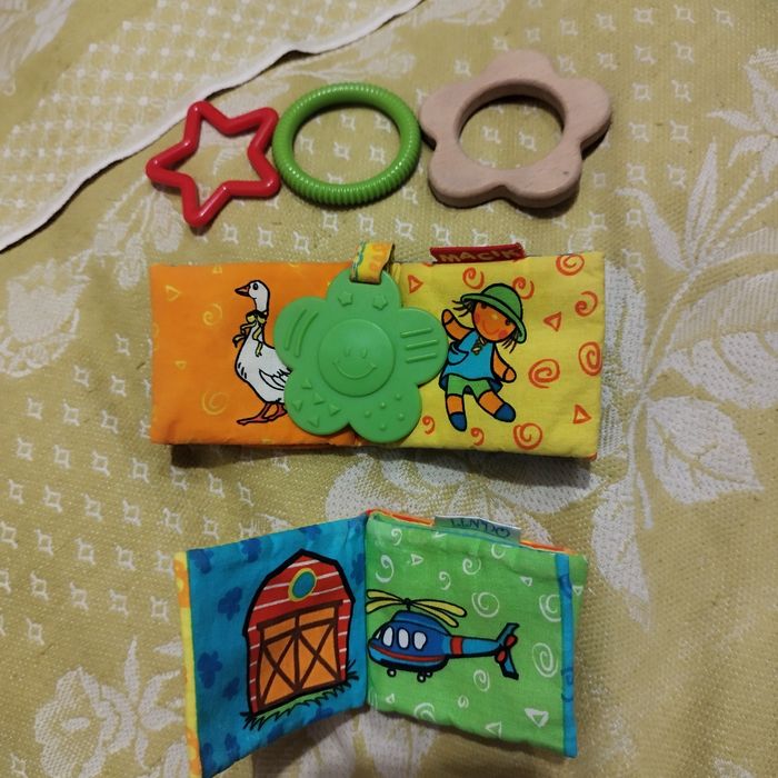 М'які книжки шуршалки