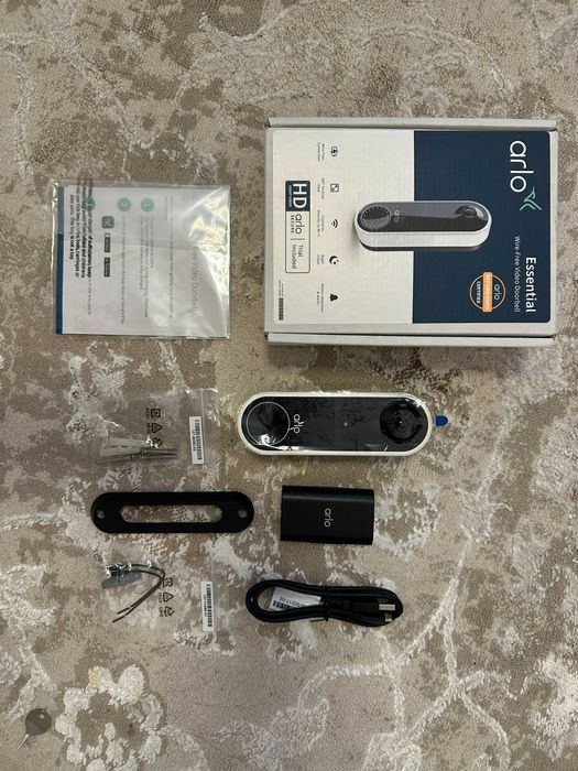 Бездротовий відеодзвінок Arlo Essential – сертифікований відновлений