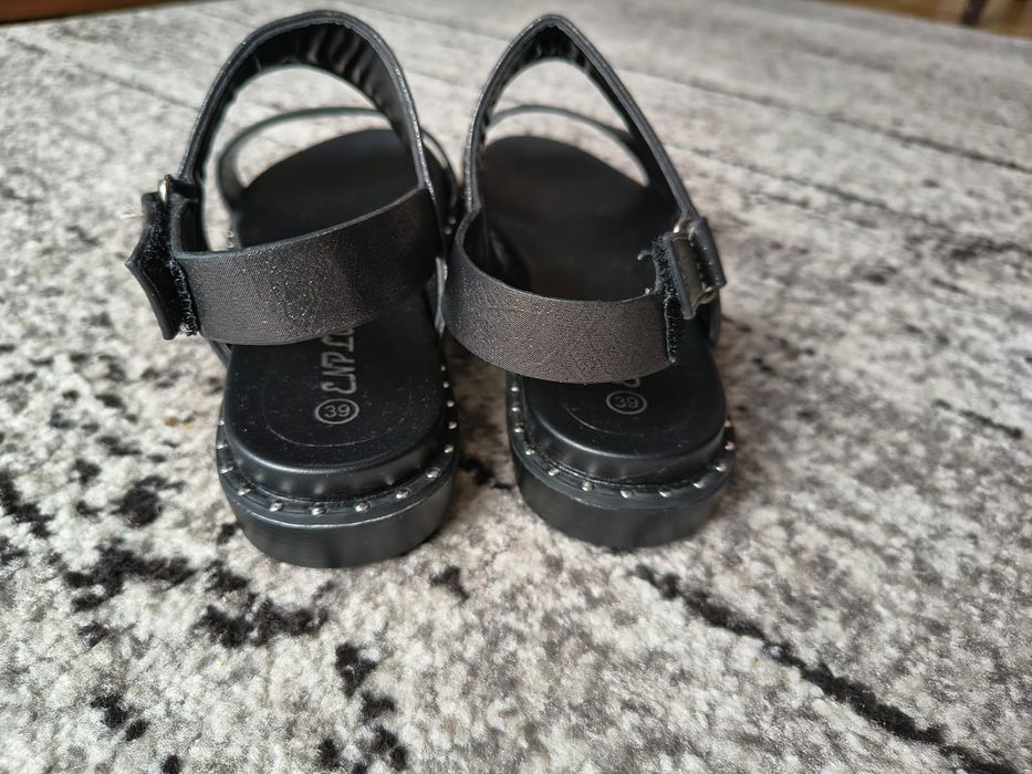 Sandaly ENPLUS 39. Nowe