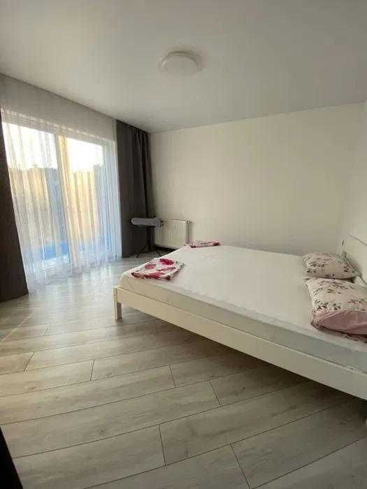 Оренда будинку з басейном с. Наварія 150м² 4 кімнати власне опалення