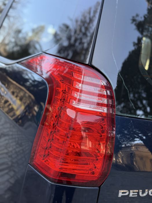 Пежо 5008 - 7 Мість