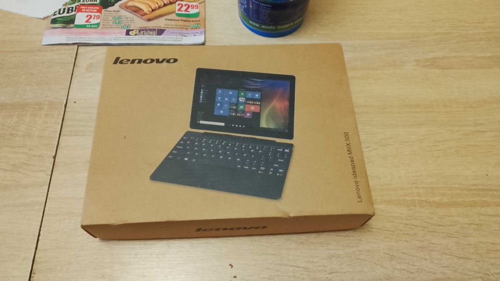 2 w 1 laptop tablet Lenovo IdeaPad Miix 300-10IBY