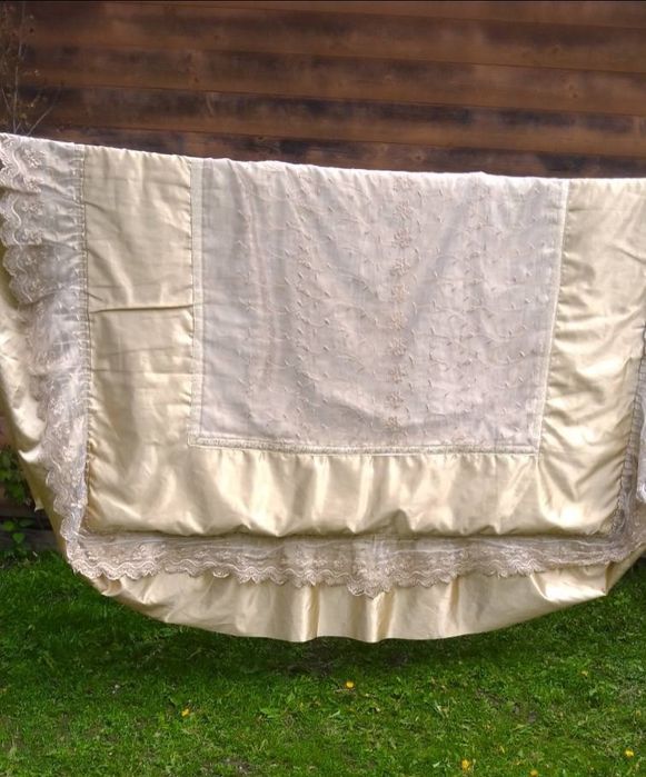 Двостороннє покривало — атлас і жатка | 170×210 см + 30 см рюші