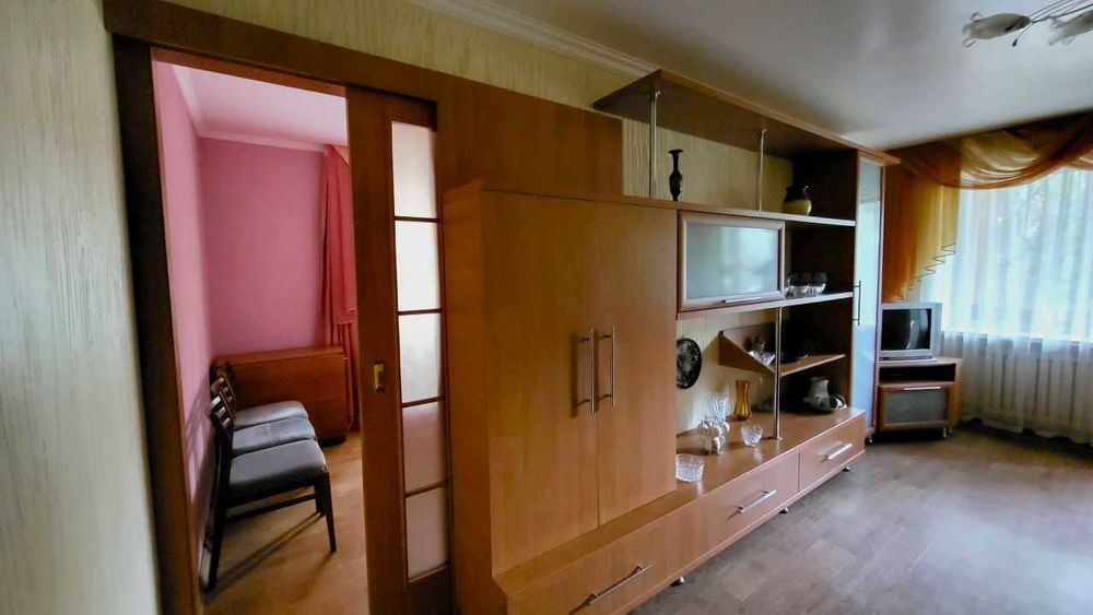 2-кімнатна ПРОСТОРА квартира на Миколаївській. Кухня — 12м2: 39 950 ...