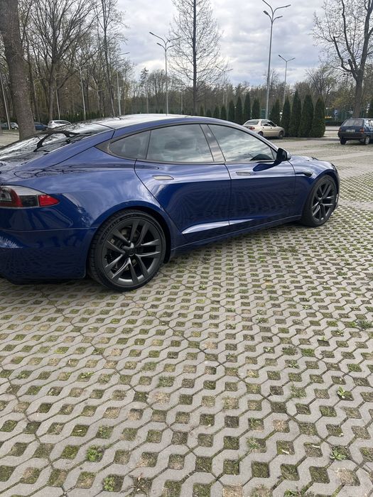 Tesla model s long range