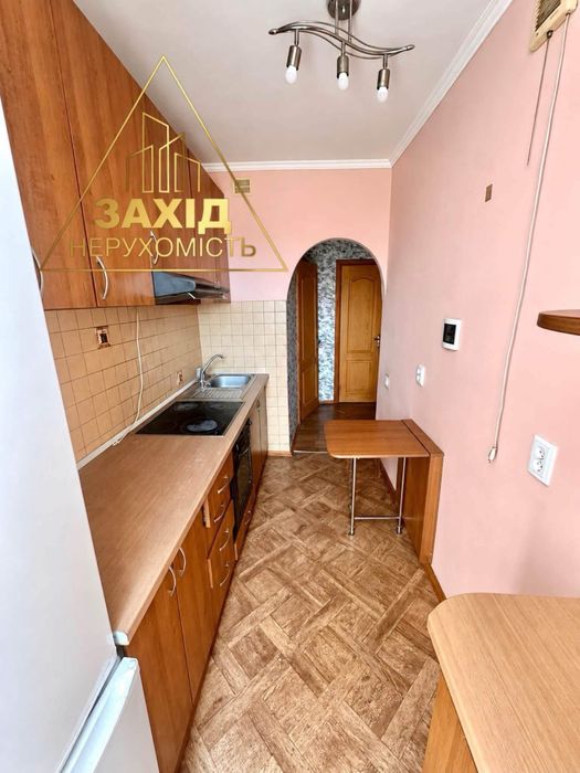 Двокімнатна біля Північного ринку на пр. Молоді