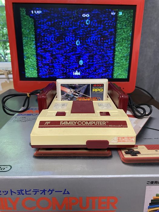 Приставка Nintendo famicom 8bit original гарний стан