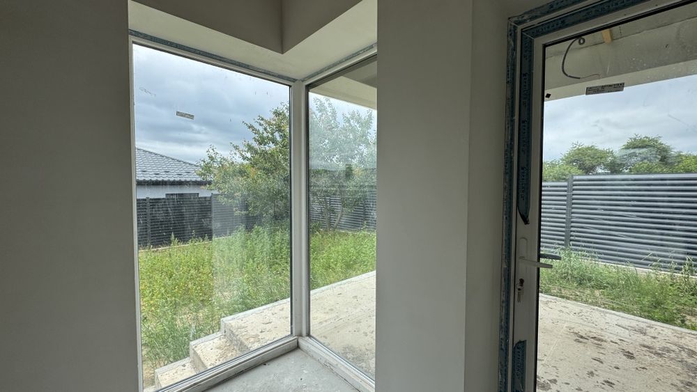 Одно поверховий чистовий будинок, підвал, гараж! Топова еколокація!