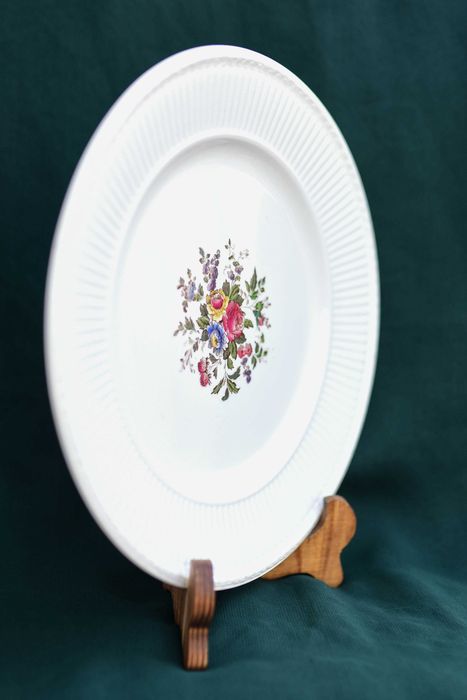 Zestaw trzech talerzy Wedgwood z serii Conway - Vintage z lat 70