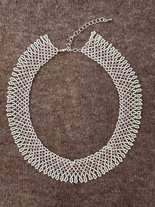 Elegancki naszyjnik z koralików – rękodzieło, biały + różowy