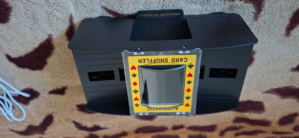 Automatyczny tasownik mikser do kart na 2 talie USB