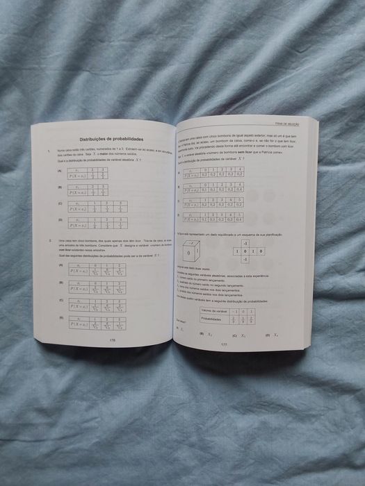 Conjunto de 3 livros IAVE Matemática A novos