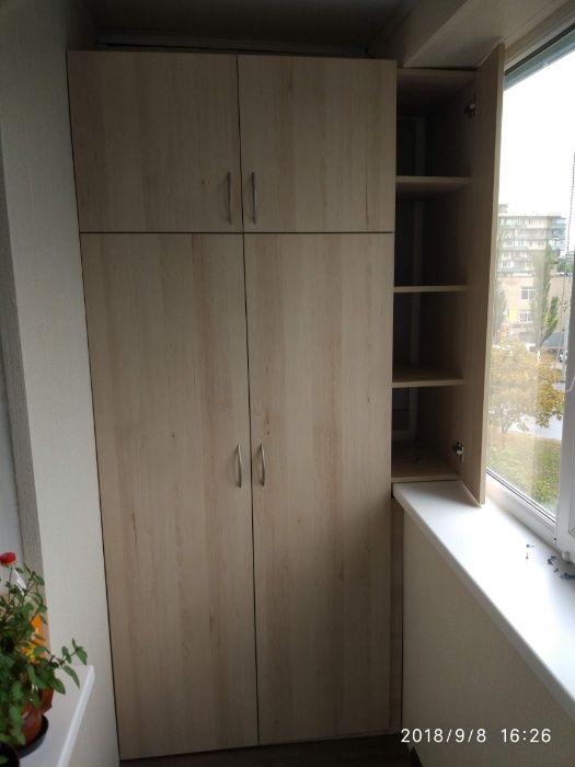 Шафа на балкон. Ви залишитесь задоволені! Замір, виготовлення, монтаж.