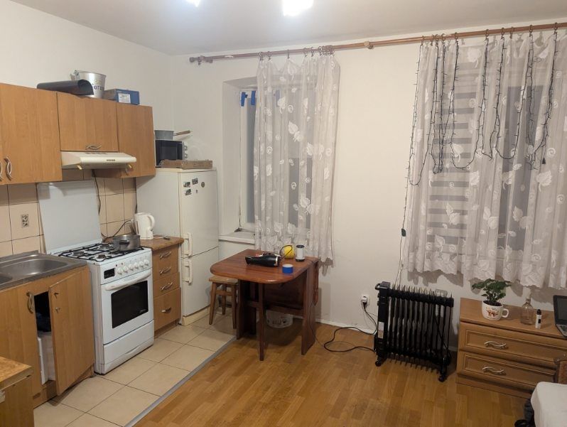 WYNAJMĘ STUDIO, 22 mkw w Żyrardowie, parking przy kamienicy z kamerą