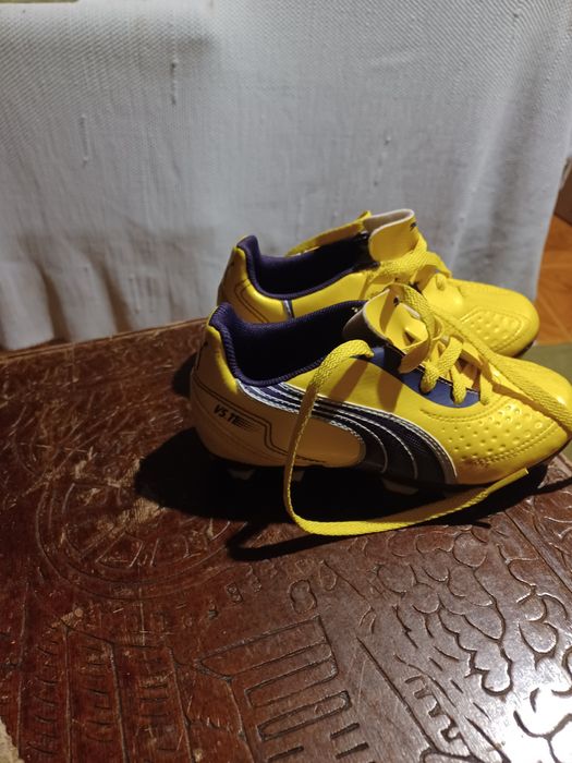 Chuteiras Puma V5.11 FG