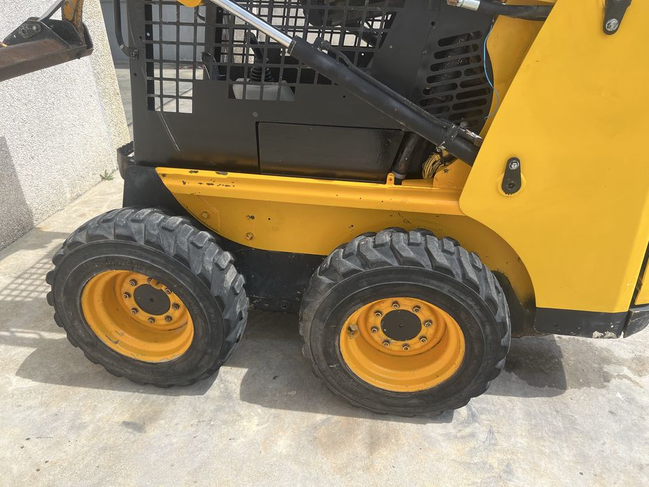 Bobcat cat 226 B em bom estado de conservação
