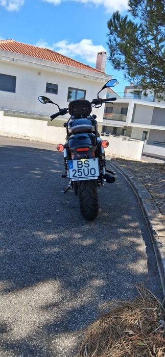 QJ Motor SRV 125 Preta Abril 2025 + Acessórios Imaculada