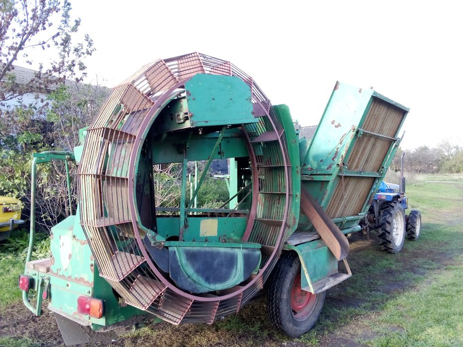 Картоплекомбайн.