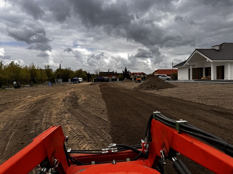 Usługa glebogryzarką separacyjną, przygotowanie pod siew trawy.