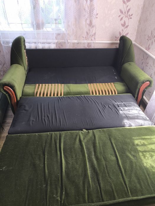 Продам диван з кріслами