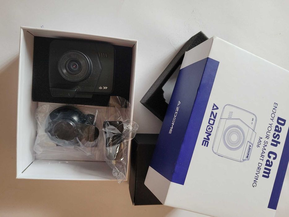 Відеореєстратор   Azdome   M06