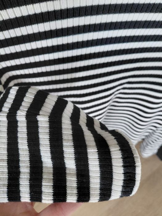 Prążkowany półgolfik Massimo Dutti w czarno białe paski xs