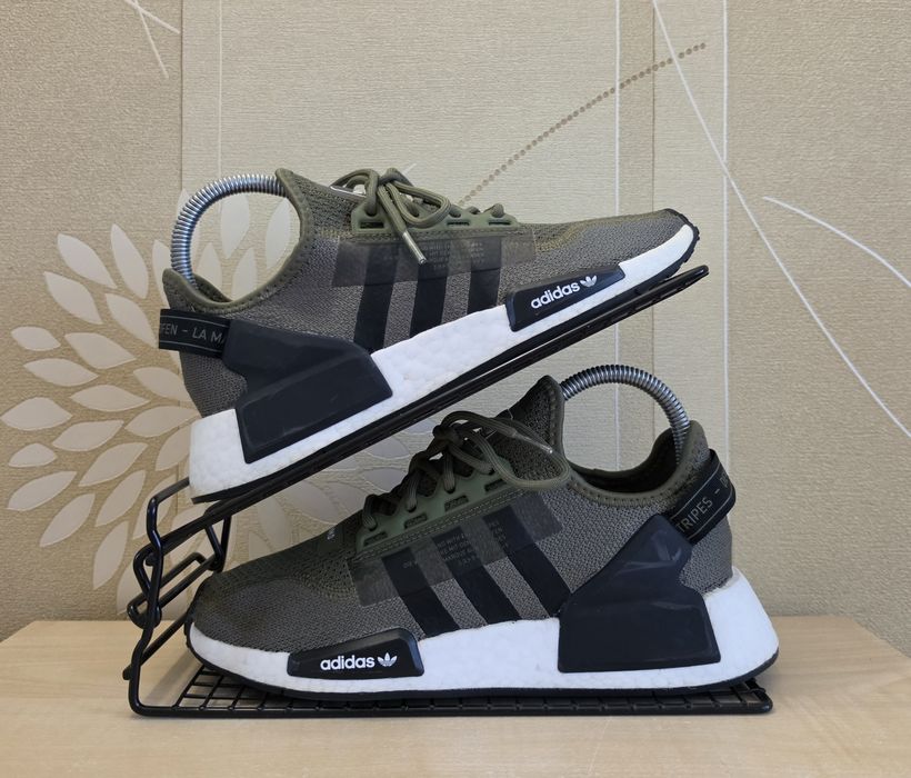 Кросівки Adidas NMD_R1 V2 оригінал розмір 38