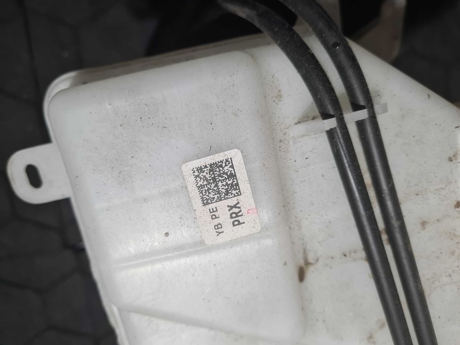 Kia Rio IV 1.2 lift HB zbiornik płynu spryskiwaczy pompka przewody