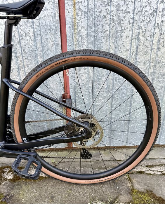 Giant Revolt 0, GRX 810 2x11 roz. M, Jak Nowy