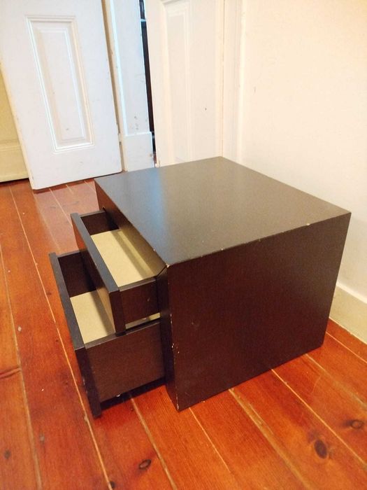 Mesa de cabeceira madeira com 2 gavetas