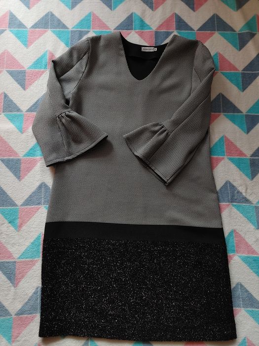 Sukienka elegancka r. 46